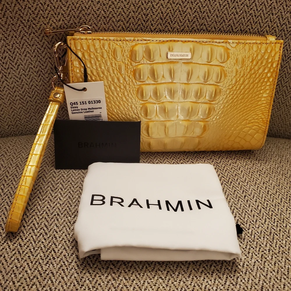 NWT Brahmin Lemon Drop Yellow Daisy Clutch Wristlet And Dustbag - Picture 3 of 6